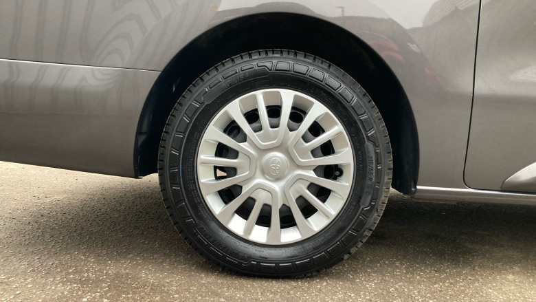 Toyota Proace Verso 100kW Shuttle Long 50kWh 5dr Auto Electric Estate